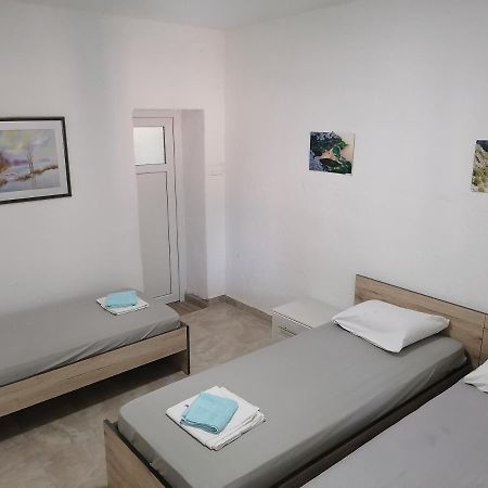 Apartman Milan Obrovac Exterior foto